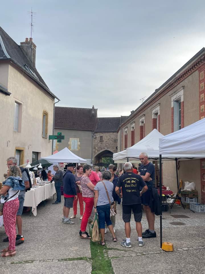 Marché nocturne 08 août 2023